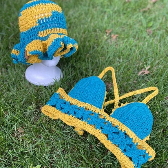 Floral boho Crochet Top - Picture 3 of 3